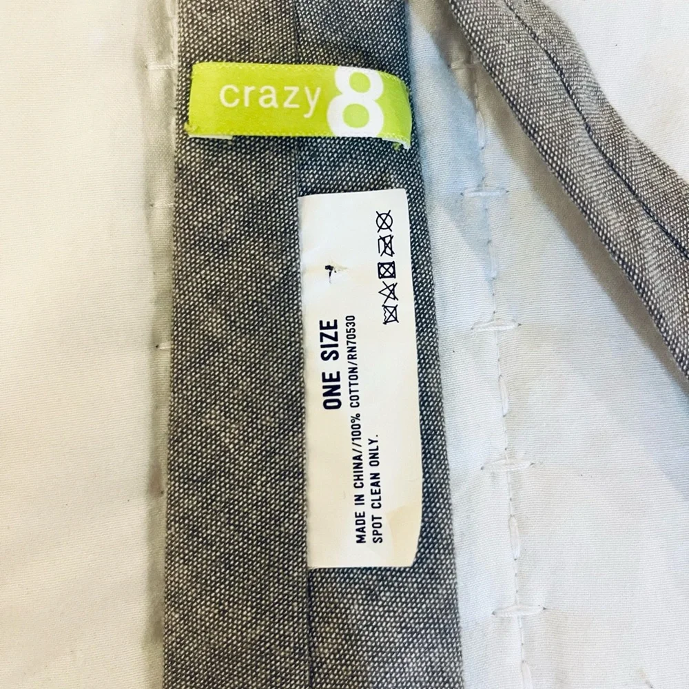 Crazy 8 boys’ tie with Velcro